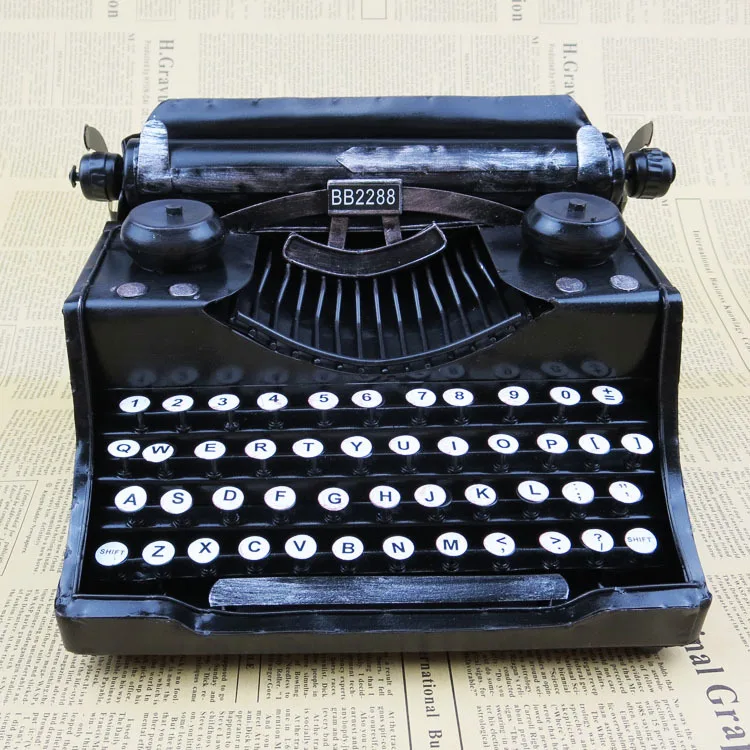 

Wholesale of vintage typewriter models, old iron ornaments, film and television props, bars, cafes, decorations