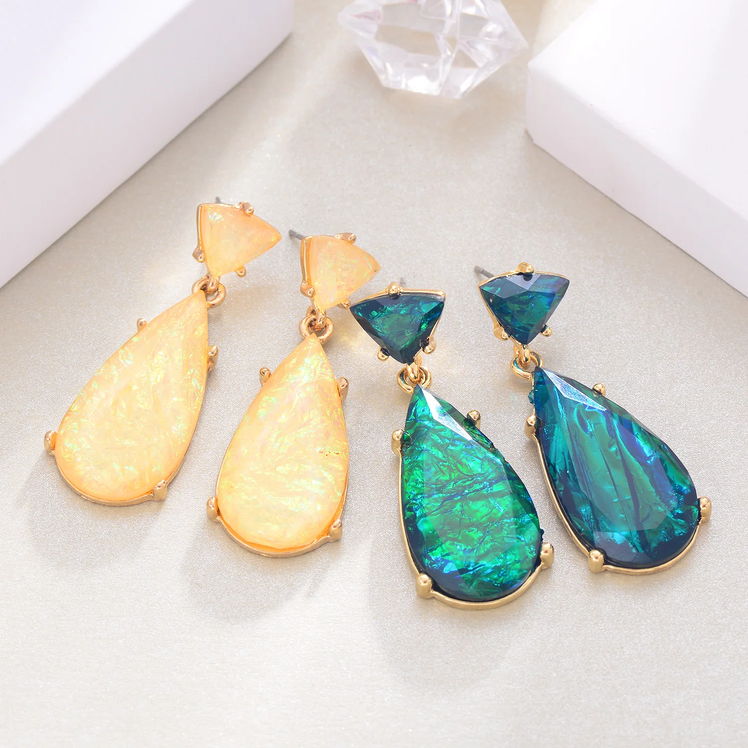 Classic Vintage Green Resin Stone Pendant Earrings Statement Big Geometry Brincos Fashion Jewelry Wholesale
Classic Vintage Green Resin Stone Pendant Earrings Statement Big Geometry Brincos Fashion Jewelry Wholesale