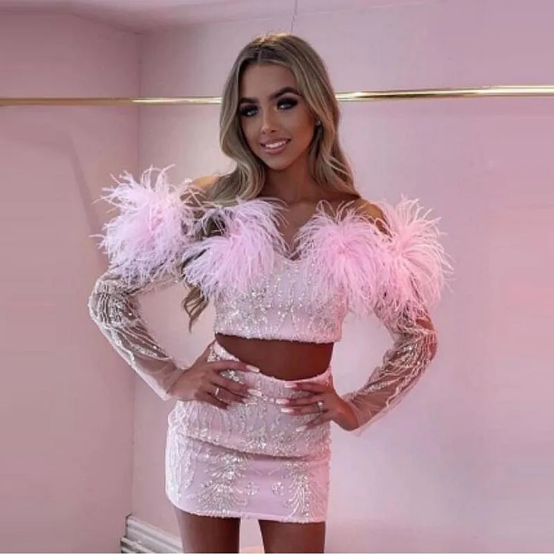 Pink Short Prom Dresses Illusion Feather vestidos de luxo para festa Sleeve Sequin 2 Pieces Mini Cocktail Party Gowns
Pink Short Prom Dresses Illusion Feather vestidos de luxo para festa Sleeve Sequin 2 Pieces Mini Cocktail Party Gowns