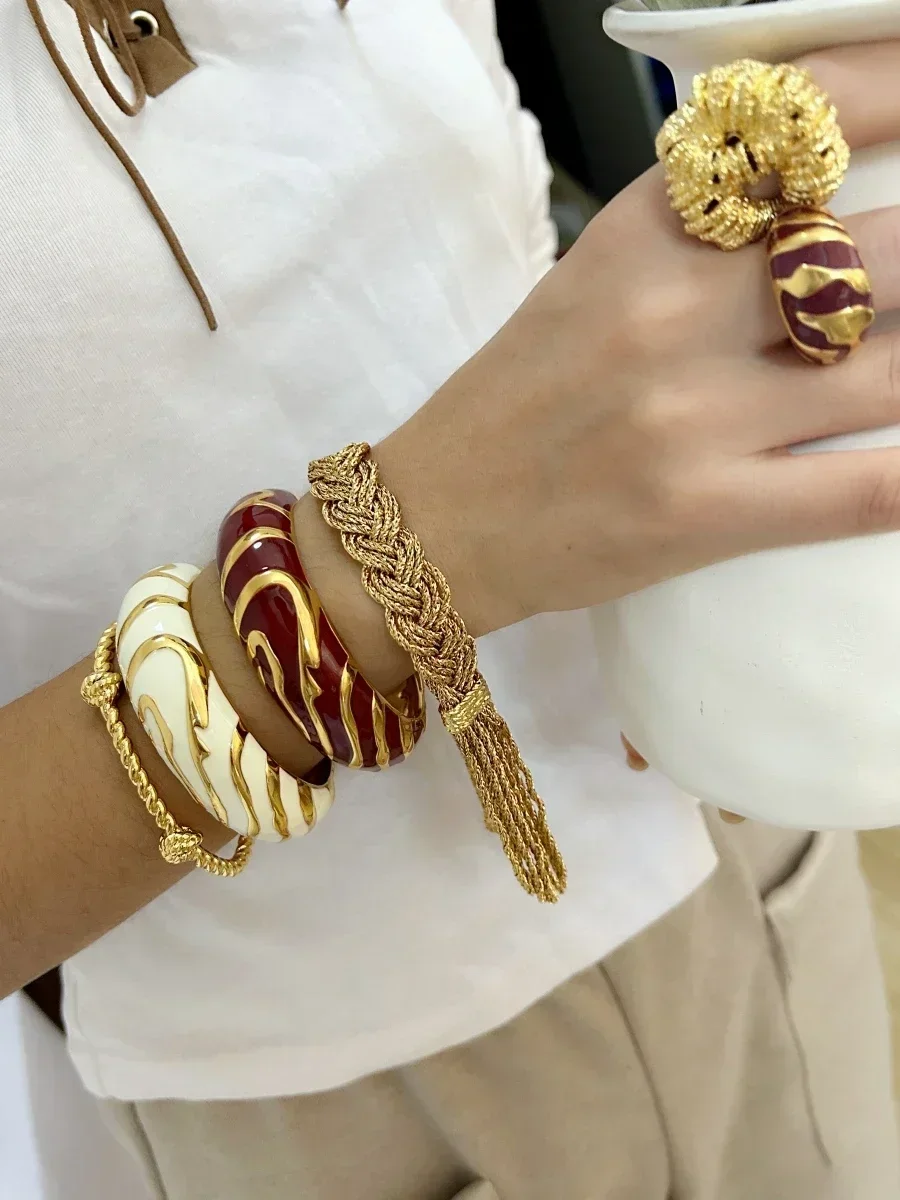 Твист Веревка Плетеный Браслет-цепочка для женщин кисточка широкий браслет Необычные Уникальные крупные ювелирные изделия ручной работы средневековые времена
Твист Веревка Плетеный Браслет-цепочка для женщин кисточка широкий браслет Необычные Уникальные крупные ювелирные изделия ручной работы средневековые времена