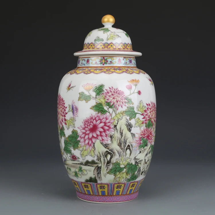 

Qing Qianlong Enamel Chrysanthemum Covered Pot Tea Jar Antique Collection Antique Jingdezhen Porcelain Ornaments