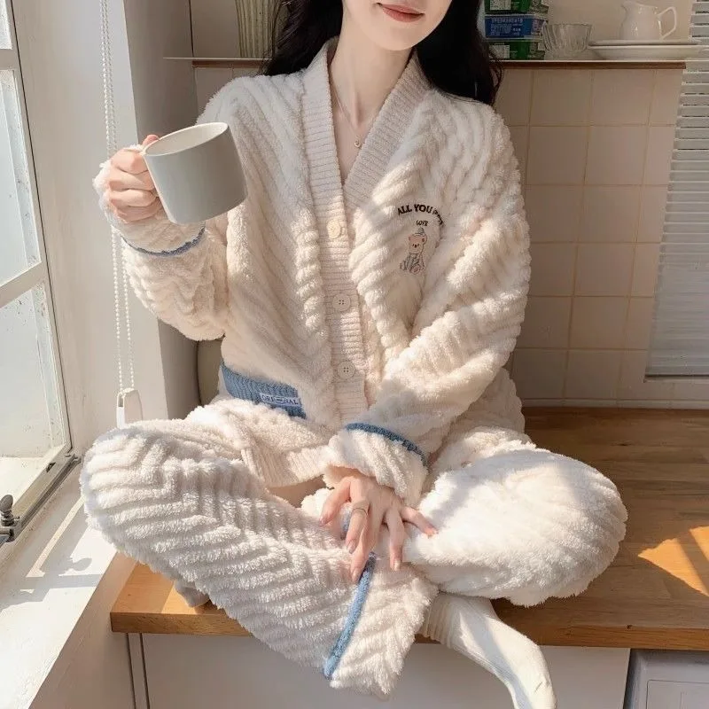 

Coral Fleece Pajamas Female Autumn and Winter New Style Cartoon Bear Warm Home Clothes Cardigan Suit Comfort Can Be Worn Outside