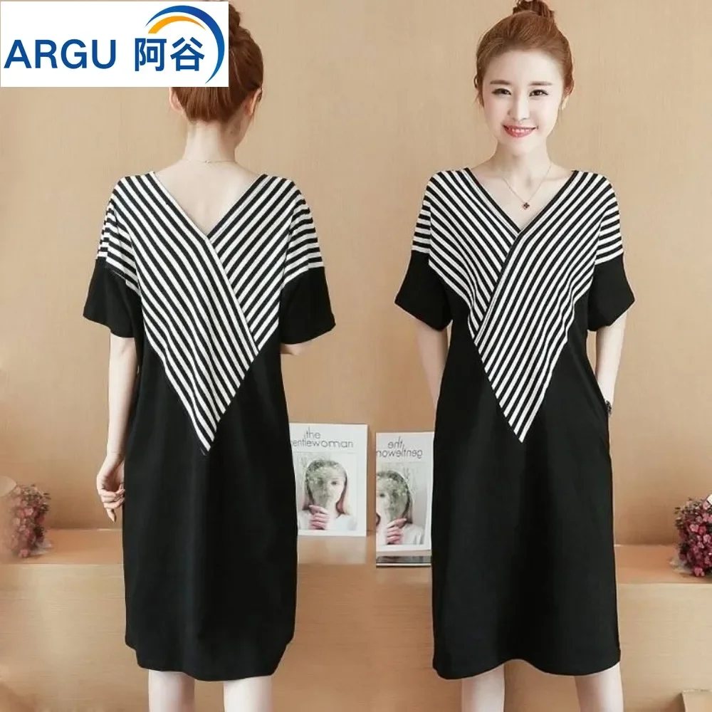 Summer Stripe T-shirt Woman Dress Short Sleeve V-neck Dress Female New Women's Mid-Length Korean Fashion Dresses Loose Leisure
Summer Stripe T-shirt Woman Dress Short Sleeve V-neck Dress Female New Women's Mid-Length Korean Fashion Dresses Loose Leisure