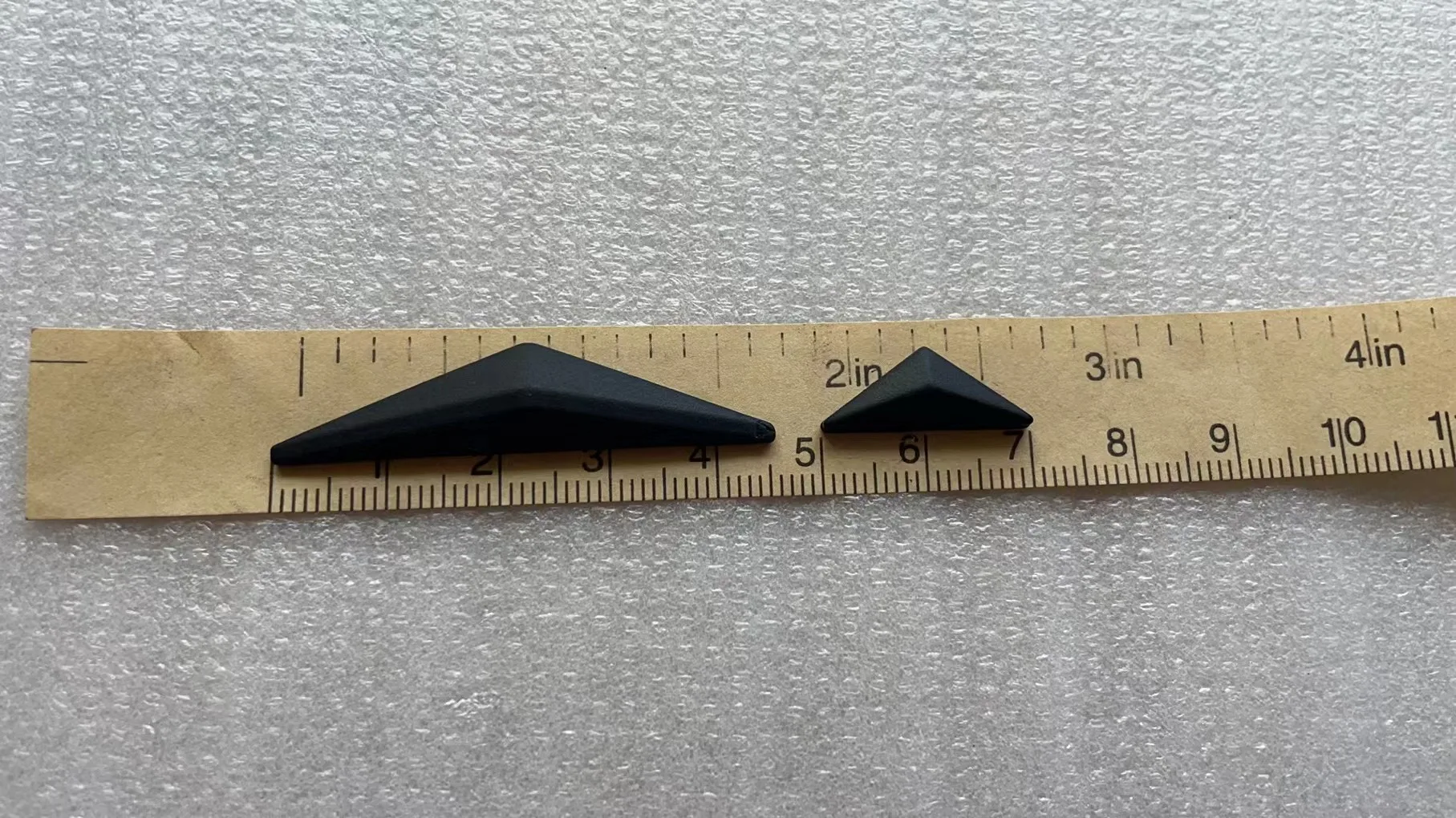 For MSI GF63 GF63VR GF65 MS-16R1 R7 Bottom case foot pad Anti-skid pad Lower cover rubber pad For MSI GF63 GF63VR GF65 MS-16R1 R7 Bottom case foot pad Anti-skid pad Lower cover rubber pad