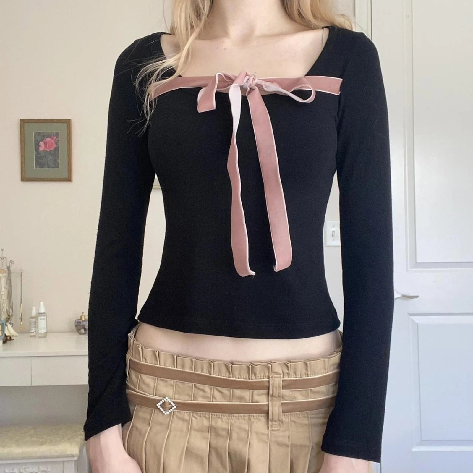 

Женский укороченный топ Y2K для девушек, осенне-Весенняя короткая облегающая футболка с завязкой, лентой спереди, длинным рукавом и глубоким круглым вырезом, тонкие топы, клубная одежда
