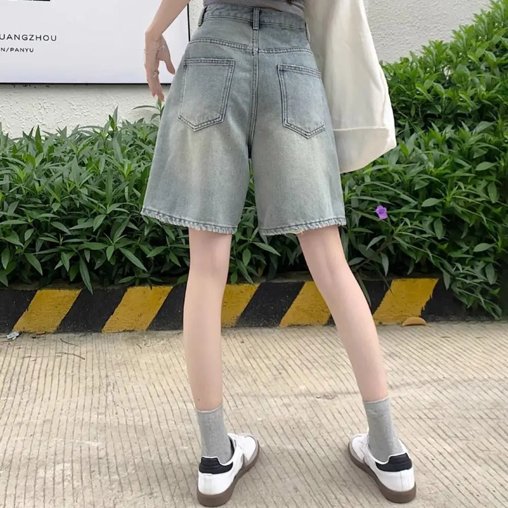 Denim Bottoms Vintage High Waist Denim Shorts for Women Wide Leg Streetwear Jeans with Button Closure Zipper Knee Length Pants
Denim Bottoms Vintage High Waist Denim Shorts for Women Wide Leg Streetwear Jeans with Button Closure Zipper Knee Length Pants