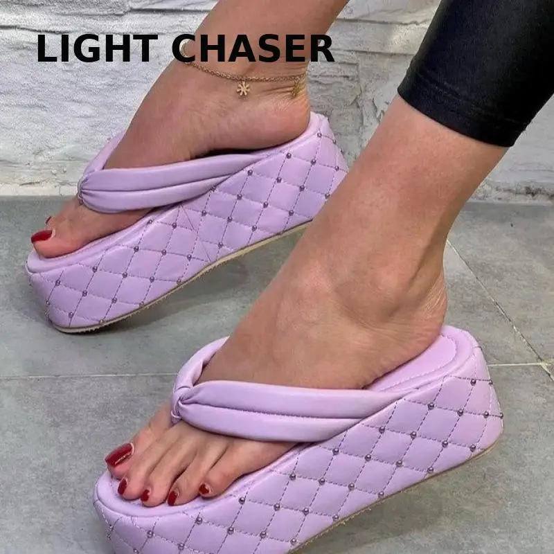 Summer New Thick-soled Slippers Flip-flops Women's Willow Nails Outside Wear Sandals And Slippers Women's High-heeled Slippers
Summer New Thick-soled Slippers Flip-flops Women's Willow Nails Outside Wear Sandals And Slippers Women's High-heeled Slippers