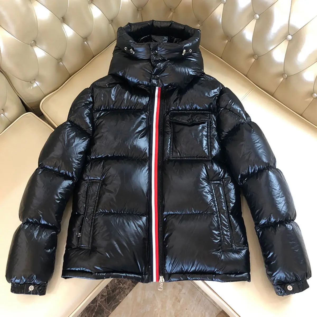 Новинка 2023, пуховик для мужчин и женщин, короткий утепленный пуховик Moncler с гусиным пухом, Молодежная куртка с капюшоном и теплым белым гусиным пухом
Новинка 2023, пуховик для мужчин и женщин, короткий утепленный пуховик Moncler с гусиным пухом, Молодежная куртка с капюшоном и теплым белым гусиным пухом
