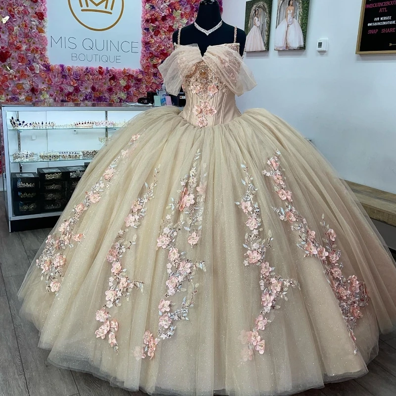 Champagne Spaghetti Strap Glitter Ball Gown Quinceanera Dresses Sweet 16 Princess Applique 3DFlower Beads Prom Gowns Vestido De
Champagne Spaghetti Strap Glitter Ball Gown Quinceanera Dresses Sweet 16 Princess Applique 3DFlower Beads Prom Gowns Vestido De
