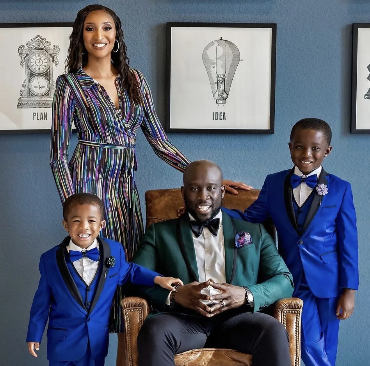 BRIDELEE Royal Blue Boy Suits For Wedding King 2023 Ring Bearer Boy's Formal Wear Children Attire Blazers Jongens Pak Bruiloft
BRIDELEE Royal Blue Boy Suits For Wedding King 2023 Ring Bearer Boy's Formal Wear Children Attire Blazers Jongens Pak Bruiloft