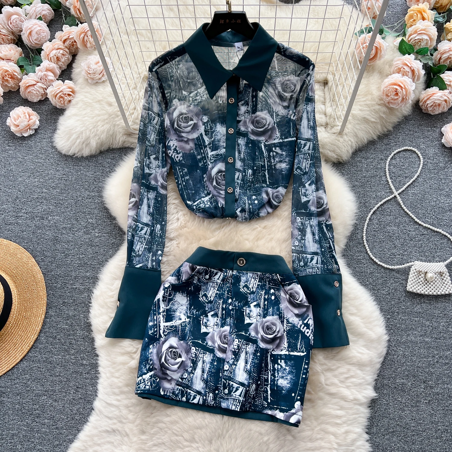 2023 New Woman Vintage Printed Sets Turndown Collar Single Breasted Mesh Shirt Top+ High Waist Zipper Pocket Bodycon Mini Skirt
2023 New Woman Vintage Printed Sets Turndown Collar Single Breasted Mesh Shirt Top+ High Waist Zipper Pocket Bodycon Mini Skirt