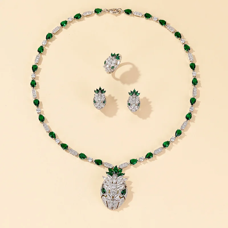 Designer Collection Style Ring Earrings Necklace Settings Green Czech Zircon Snake Pendant Serpent Jewelry Sets
Designer Collection Style Ring Earrings Necklace Settings Green Czech Zircon Snake Pendant Serpent Jewelry Sets