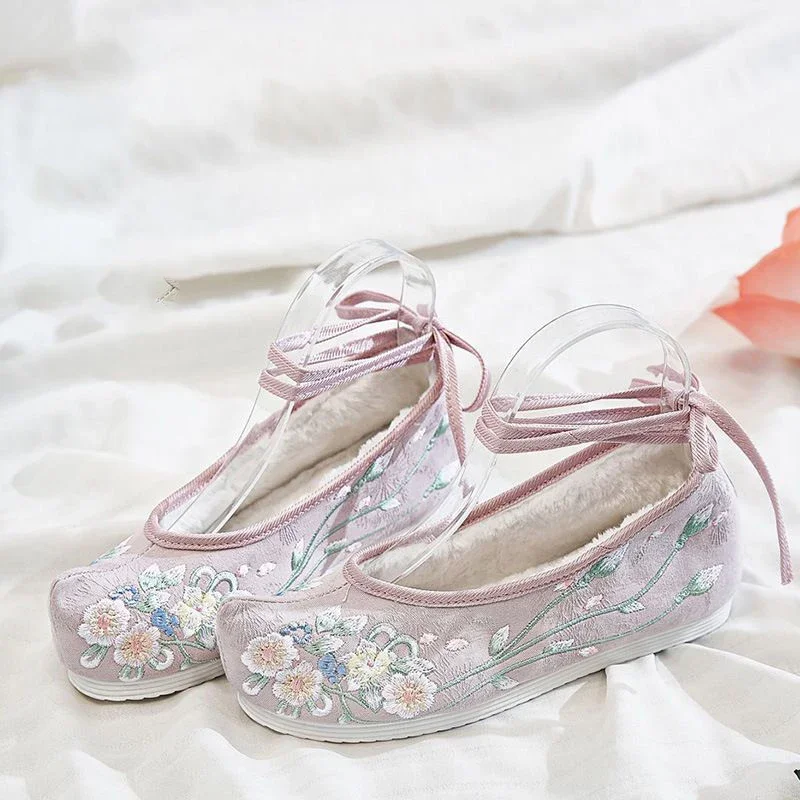 Hanfu Traditional Shoes Women Chinese Flat Embroidery Shoes Cosplay Thick Warm Hanfu Shoes Plus Size 41 Gift Women
Hanfu Traditional Shoes Women Chinese Flat Embroidery Shoes Cosplay Thick Warm Hanfu Shoes Plus Size 41 Gift Women
