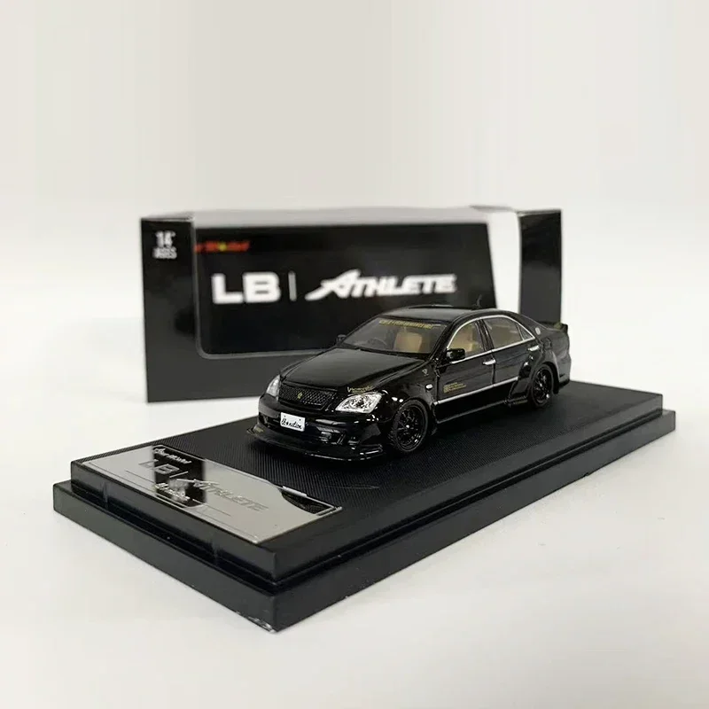 Автомобильная Корона Star 1:64, MK12 LB, литой автомобиль с широким корпусом, Коллекция Black
Автомобильная Корона Star 1:64, MK12 LB, литой автомобиль с широким корпусом, Коллекция Black