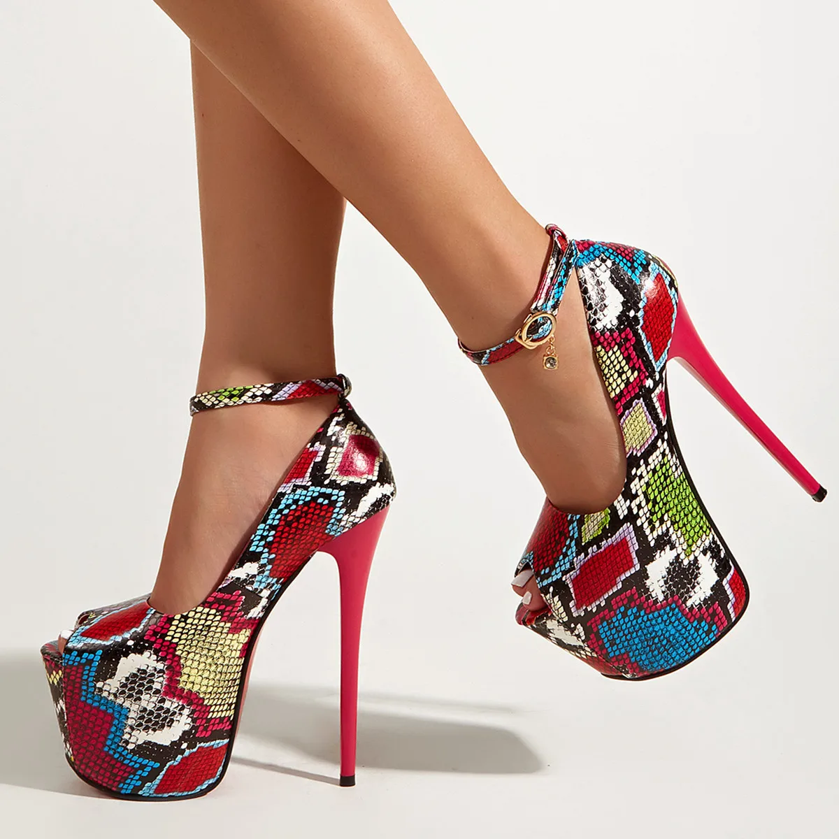 2022 New Heel Women Gladiator Sandals Open Toe Ladies Snake Prints Shoes Woman Sexy Summer High Heel Female Sandals 42
2022 New Heel Women Gladiator Sandals Open Toe Ladies Snake Prints Shoes Woman Sexy Summer High Heel Female Sandals 42
