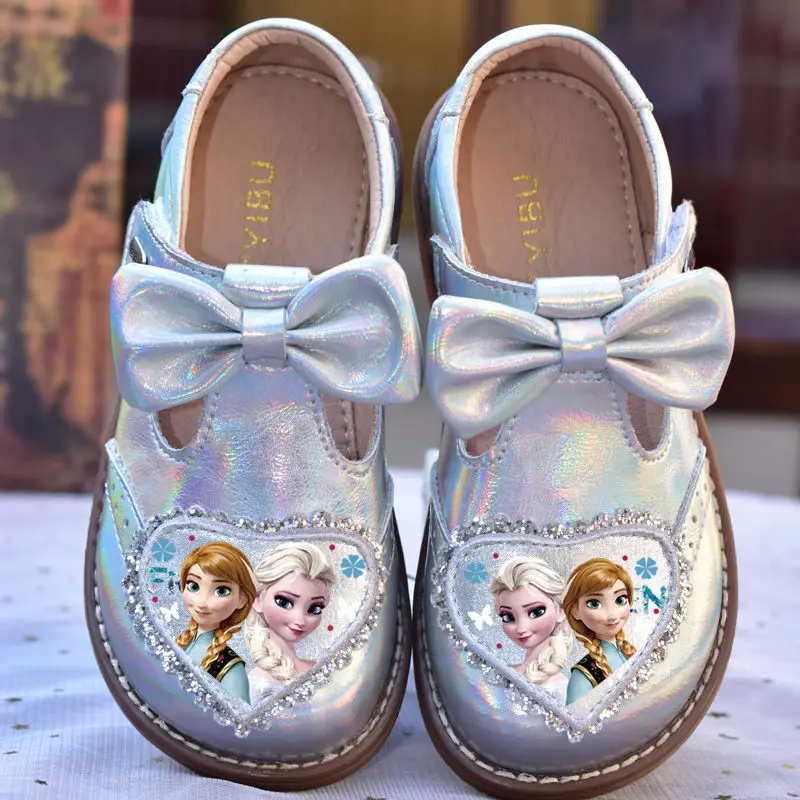 Кожаные туфли для девочек Disney, обувь в стиле "Лолита", "Холодное сердце", "Эльза", блестящие Серебристые туфли с кристаллами, детская кожаная Осенняя обувь для девочек
Кожаные туфли для девочек Disney, обувь в стиле "Лолита", "Холодное сердце", "Эльза", блестящие Серебристые туфли с кристаллами, детская кожаная Осенняя обувь для девочек