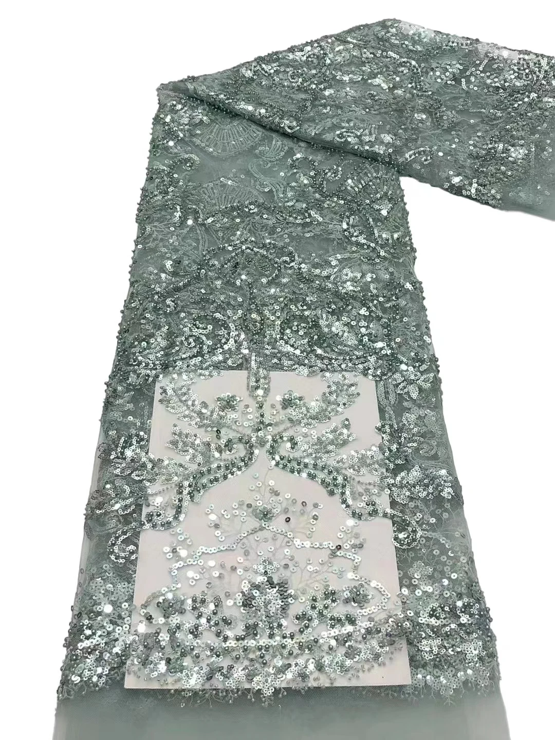 European and American mesh embroidery beads sequin embroidery pattern fabric, lace tulle custom party evening dress
European and American mesh embroidery beads sequin embroidery pattern fabric, lace tulle custom party evening dress