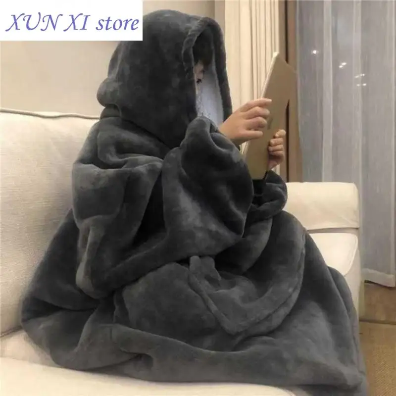 

New Winter blanket flannel pajamas lazy TV cover TV outdoor cold hooded home clothes hooded thickened.