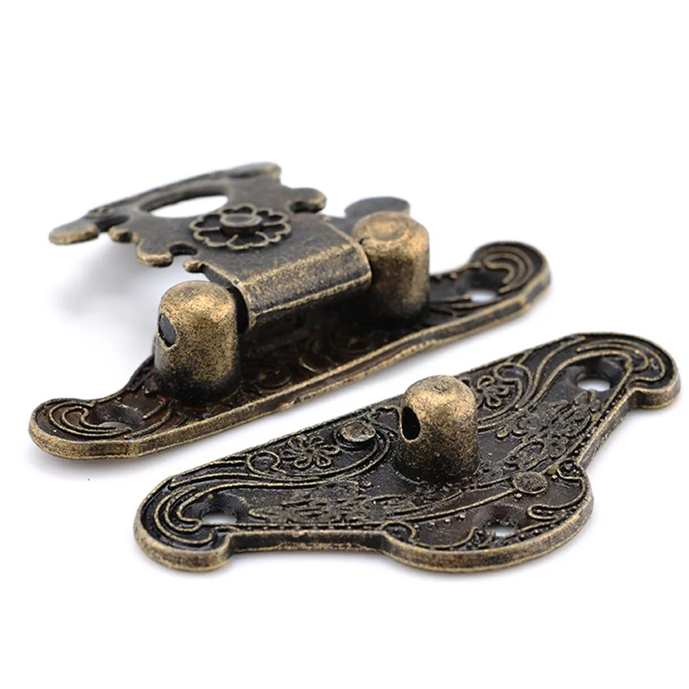 4Pcs Antique Bronze Jewelry Wooden Box Hasps Drawer Latches Decorative Suitcases Hasp Latch Buckle Clasp Hardware Accessories
4Pcs Antique Bronze Jewelry Wooden Box Hasps Drawer Latches Decorative Suitcases Hasp Latch Buckle Clasp Hardware Accessories