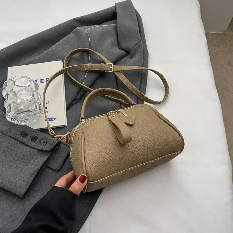 Small Solid colors Handbags and Purses 2024 Y2K Korean Fashion Leather Zipper Crossbody Bag Fashion Y2k Shoulder Bag
Small Solid colors Handbags and Purses 2024 Y2K Korean Fashion Leather Zipper Crossbody Bag Fashion Y2k Shoulder Bag