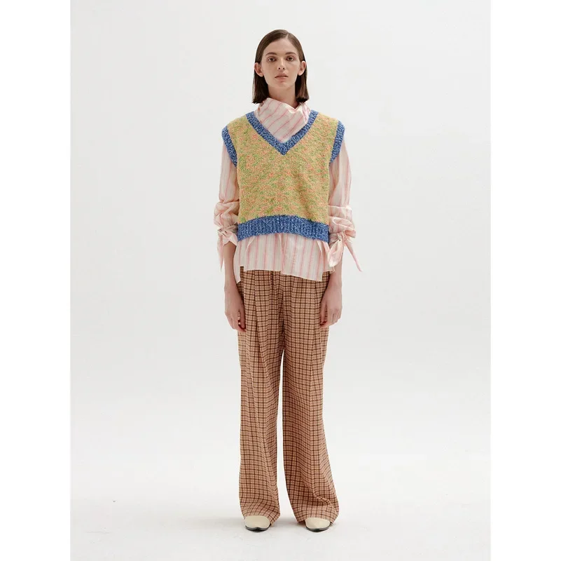 Women's Sweater 2023 Autumn and Winter New Casual V-Neck Pullover Short Knitted Vest
Women's Sweater 2023 Autumn and Winter New Casual V-Neck Pullover Short Knitted Vest