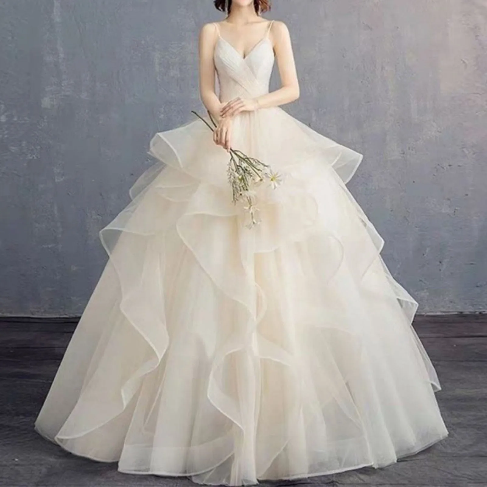 New Boho Quinceanera Dresses Simple Sequined Party Dress Luxury V-neck Ball Gown Classic Spaghetti Strap Prom Dress Real Photo
New Boho Quinceanera Dresses Simple Sequined Party Dress Luxury V-neck Ball Gown Classic Spaghetti Strap Prom Dress Real Photo