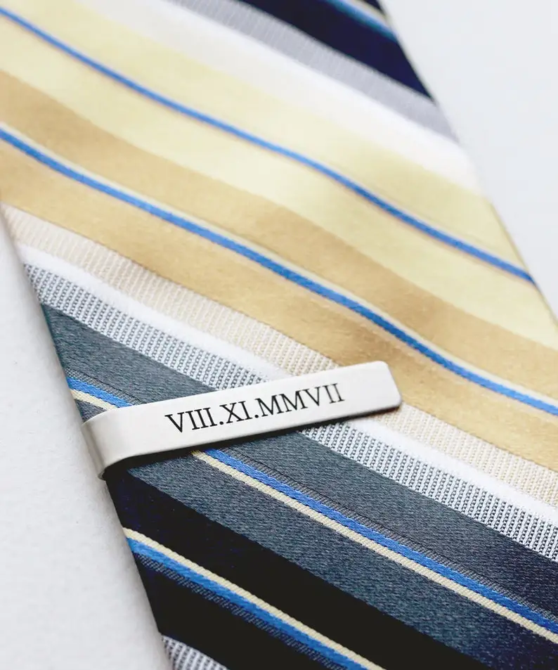 Personalized Customized DIY Logo Laser Tie Clips Metal Fashion Simple Clasp Practical Necktie Clasp Gifts For Men Dropshipping
Personalized Customized DIY Logo Laser Tie Clips Metal Fashion Simple Clasp Practical Necktie Clasp Gifts For Men Dropshipping