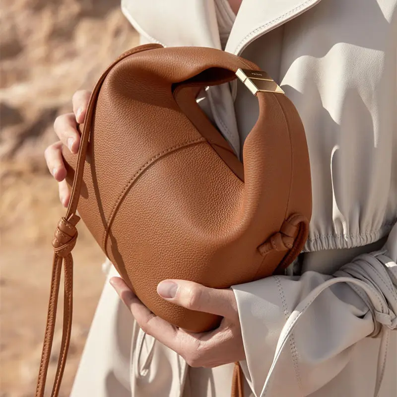 French niche design poleno new commuting fashion leather one shoulder crossbody women's bag
French niche design poleno new commuting fashion leather one shoulder crossbody women's bag