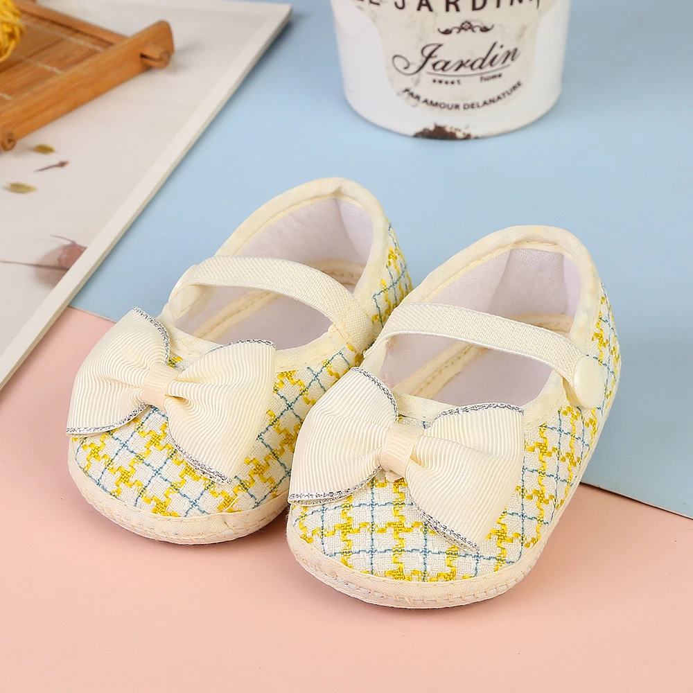 Newborn Baby Shoes Breathable Anti-slip Fashion Versatile Princess Infant Soft Soles Walkers Baby Shoes for Girls Party
Newborn Baby Shoes Breathable Anti-slip Fashion Versatile Princess Infant Soft Soles Walkers Baby Shoes for Girls Party