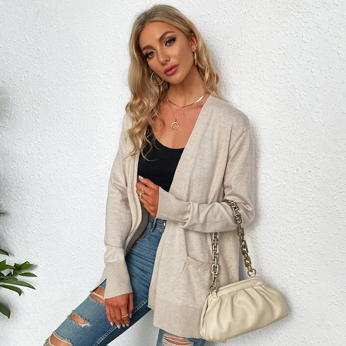 2022 Commuter Long-Sleeved Knitted Cardigan Women's Spring and Autumn New Style Tops Comfortable Casual Sports Women's Clothing
2022 Commuter Long-Sleeved Knitted Cardigan Women's Spring and Autumn New Style Tops Comfortable Casual Sports Women's Clothing