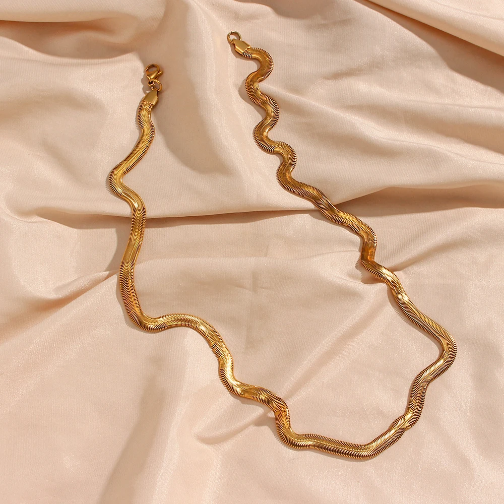 58cm Minimalist Stainless Steel Snake Blade Chain Necklaces 18K Gold Plated Waterproof Flat Chain Necklaces For Men Women Unisex
58cm Minimalist Stainless Steel Snake Blade Chain Necklaces 18K Gold Plated Waterproof Flat Chain Necklaces For Men Women Unisex