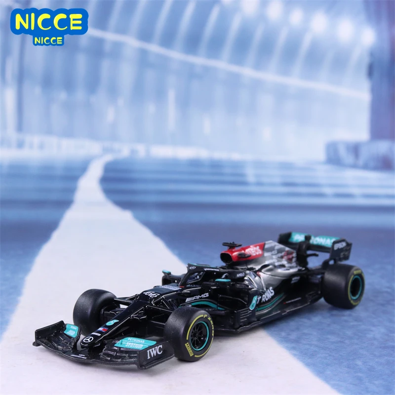 Модель суперигрушечного автомобиля Bburago 1: 1 2021 F1 Mercedes-AMG W12 44 # Льюис Гамильтон 77 # валттера бутыль Формула 1 имитация из сплава
Модель суперигрушечного автомобиля Bburago 1: 1 2021 F1 Mercedes-AMG W12 44 # Льюис Гамильтон 77 # валттера бутыль Формула 1 имитация из сплава