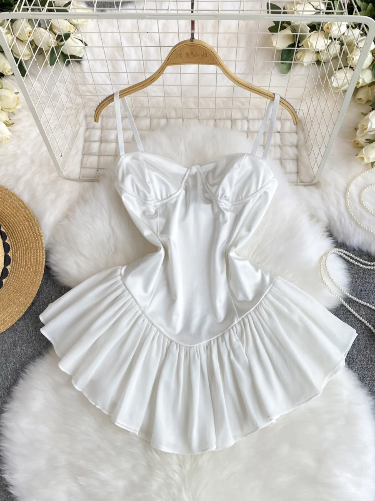 Summer Hot Sweet Ballet Dress for Women Spaghetti Strap Backless Female Vestidos De Mujer A-line High Waist Dresses Dropshipping
Summer Hot Sweet Ballet Dress for Women Spaghetti Strap Backless Female Vestidos De Mujer A-line High Waist Dresses Dropshipping