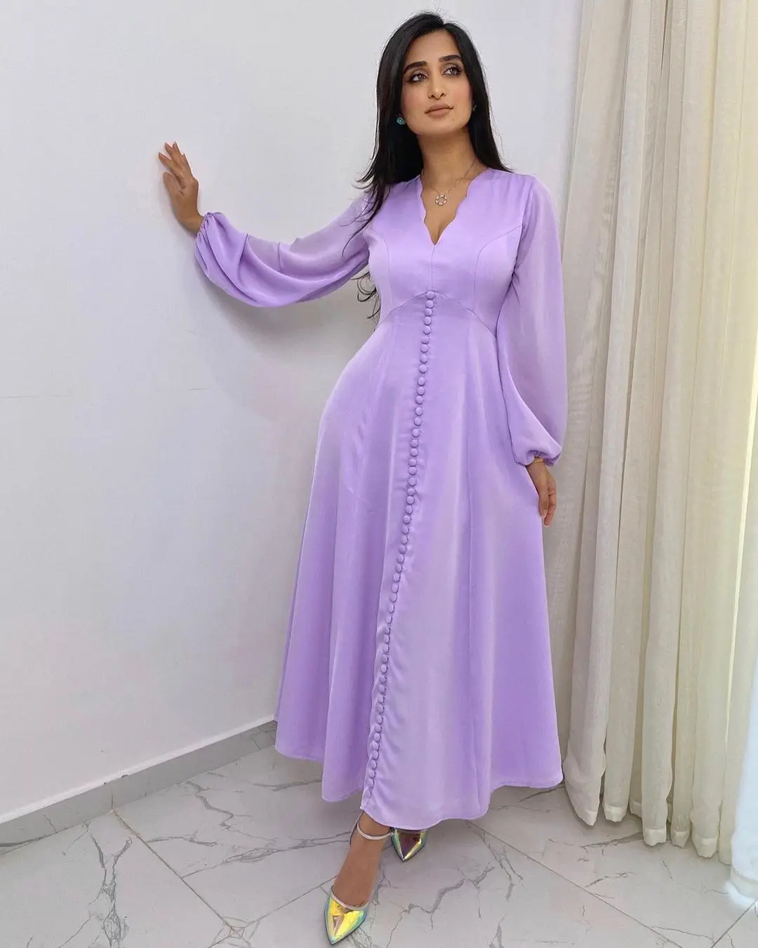 Fashionvane V Neck Prom Dresses Long Sleeves Empire Waist Wedding Guest Dress fro Women Buttons Decoration Evening Party Gowns
Fashionvane V Neck Prom Dresses Long Sleeves Empire Waist Wedding Guest Dress fro Women Buttons Decoration Evening Party Gowns