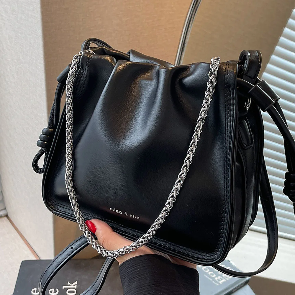 Korean Fashion Chains Crossbody Bag for Women 2023 New Pleated Bucket Square Bags Simple Versatile Shoulder Handbags
Korean Fashion Chains Crossbody Bag for Women 2023 New Pleated Bucket Square Bags Simple Versatile Shoulder Handbags