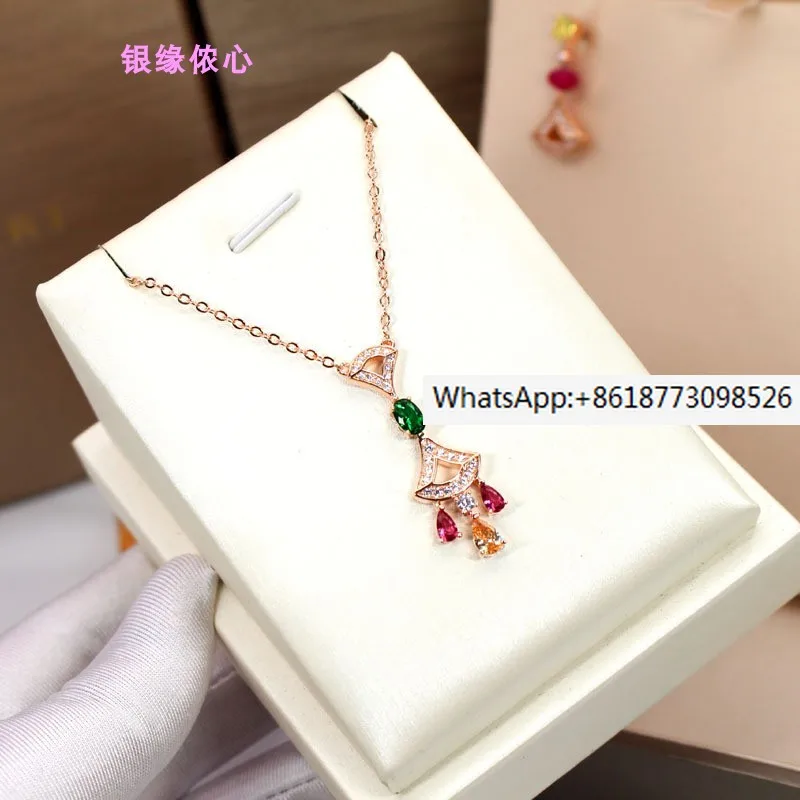 Copper plated micro diamond inlaid red green yellow colored diamond small fan shaped skirt pendant necklace collarbone female
Copper plated micro diamond inlaid red green yellow colored diamond small fan shaped skirt pendant necklace collarbone female