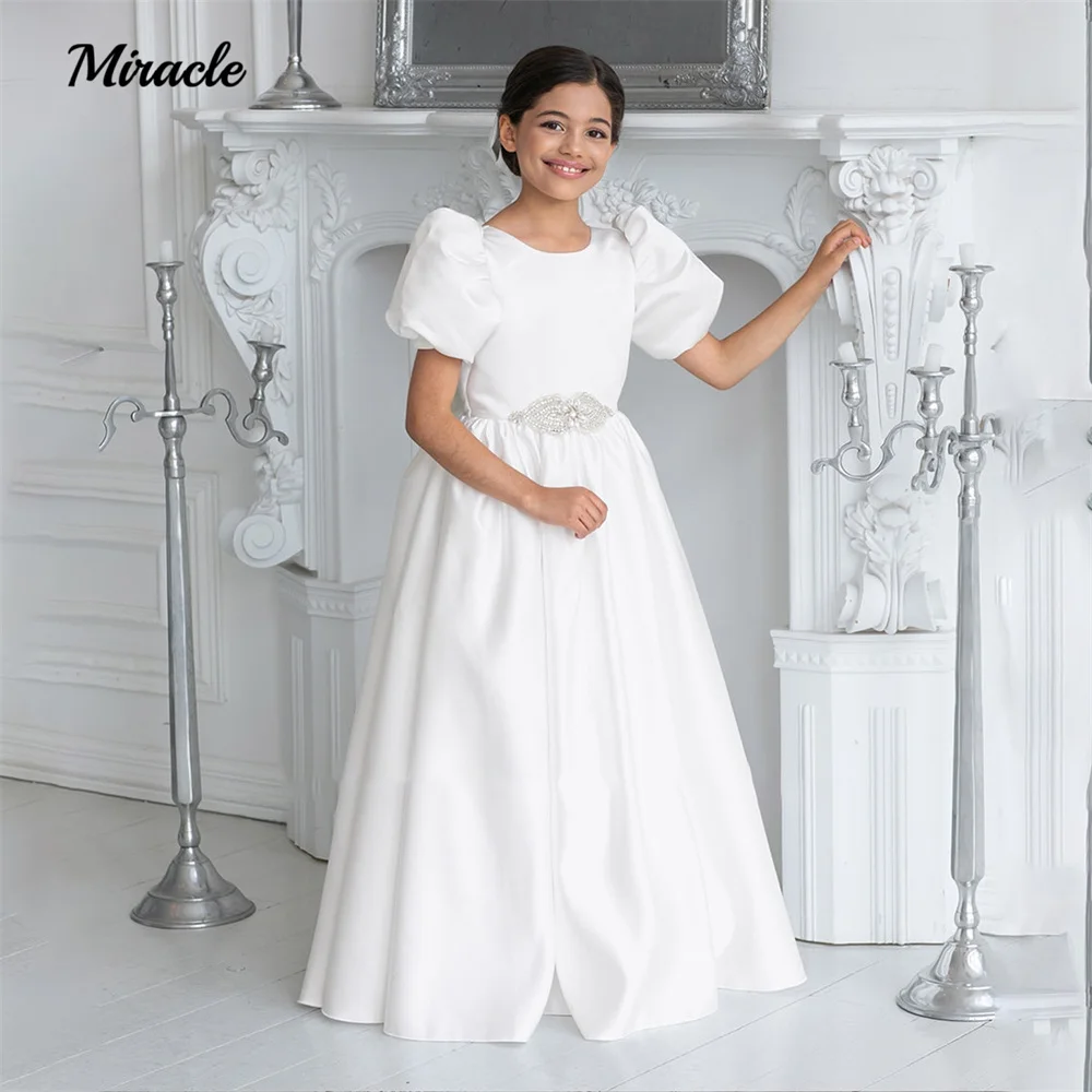 Simple A-Line Girls Dresses Beautiful Bridesmaid Kids Short Sleeves O Neck Princess Backless Bow Pearls Beading Wedding Dresses
Simple A-Line Girls Dresses Beautiful Bridesmaid Kids Short Sleeves O Neck Princess Backless Bow Pearls Beading Wedding Dresses