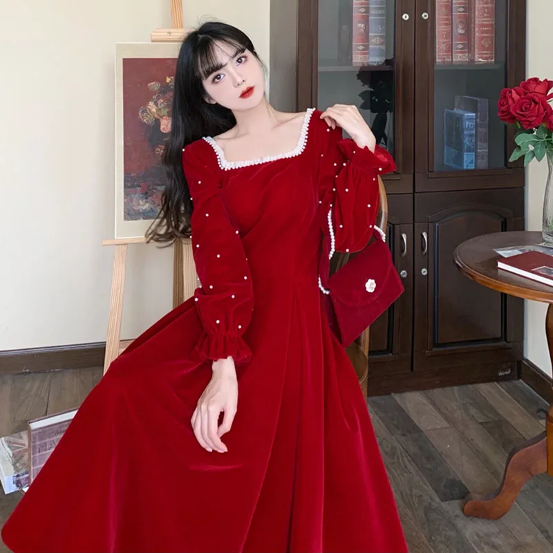 Women's Square Collar Lace Stitching Velvet Dress Autumn Winter New Lantern Sleeve Long Dresses Fashion Vestido Robe Rouge Femme
Women's Square Collar Lace Stitching Velvet Dress Autumn Winter New Lantern Sleeve Long Dresses Fashion Vestido Robe Rouge Femme