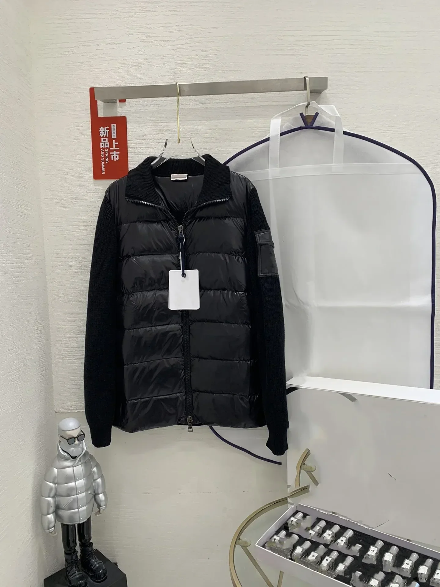 Autumn and Winter 2023 New Knitted Down jacket Women's Fashion Bright Knitted Panel 90% White Duck Down High Quality Jackets
Autumn and Winter 2023 New Knitted Down jacket Women's Fashion Bright Knitted Panel 90% White Duck Down High Quality Jackets