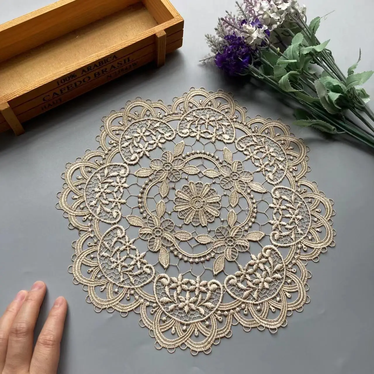 2 PCS Gold Embroidered Flower Round shape Mesh Lace Applique Trims for Covers Curtain Home Textiles Sewing Strip Ribbon Fabric
2 PCS Gold Embroidered Flower Round shape Mesh Lace Applique Trims for Covers Curtain Home Textiles Sewing Strip Ribbon Fabric