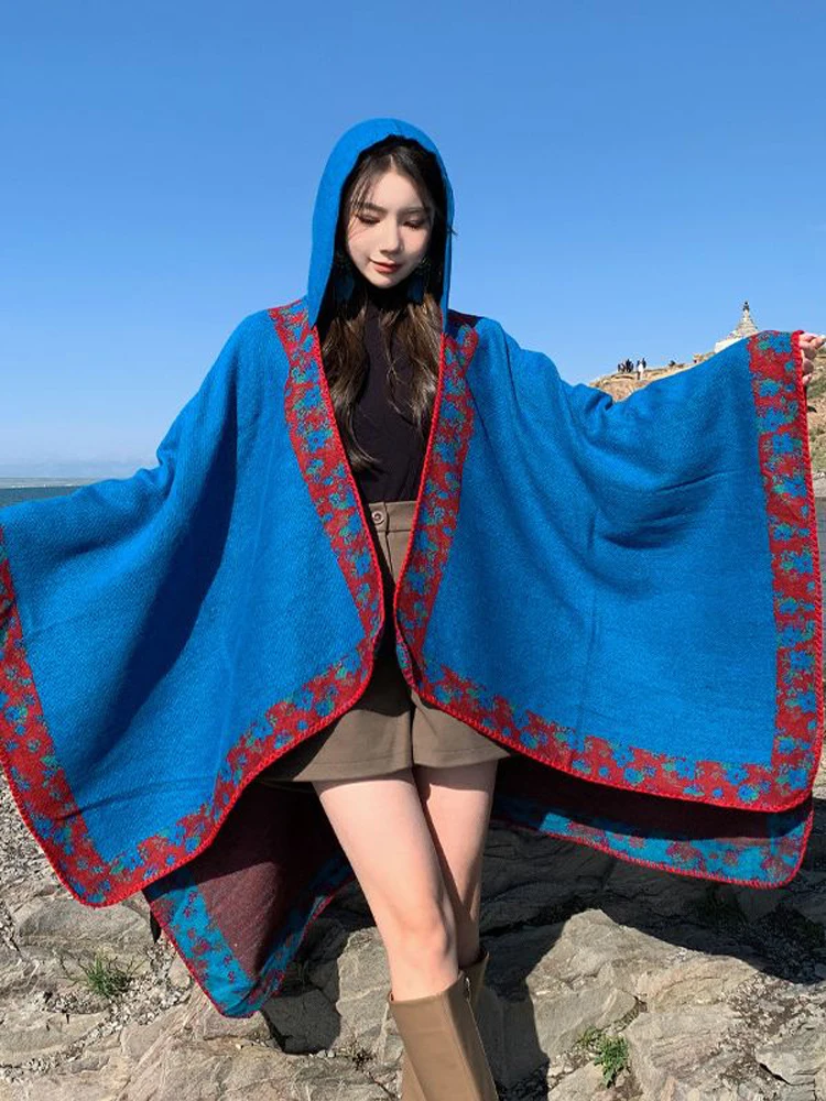 

Poncho Woman Vintage Geometric Shawl Autumn and Winter Split Thermal Cape Hooded Outdoor Travel Cape Pashimina