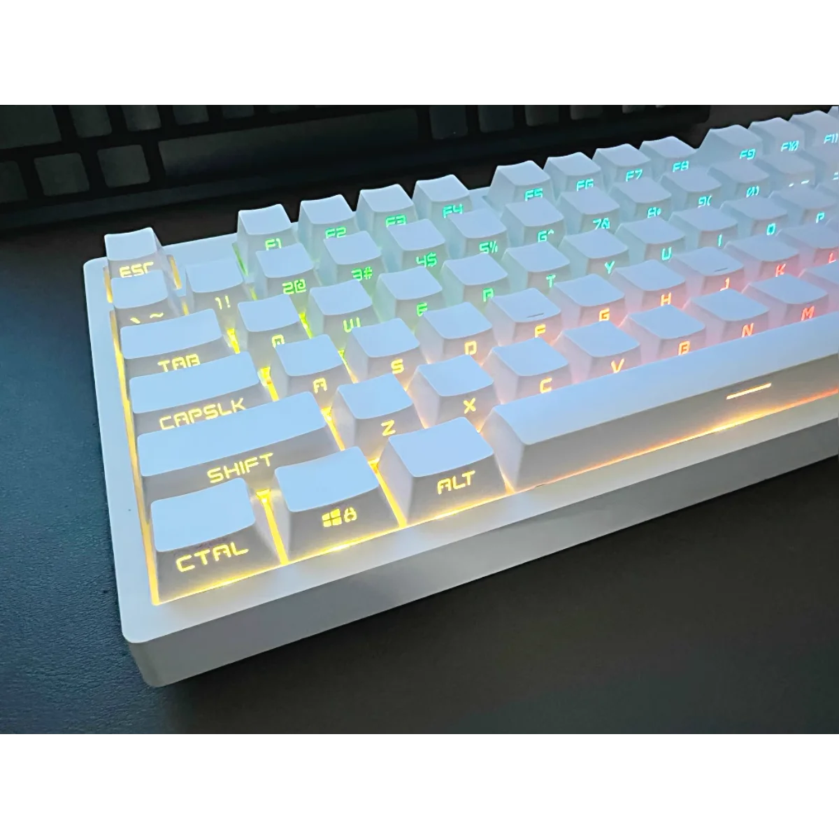 Side-engraved Translucent OEM Keycaps PBT Micro-frosted 131 Keys Gradient for 60/84/98/108 Mechanical Keyboards
Side-engraved Translucent OEM Keycaps PBT Micro-frosted 131 Keys Gradient for 60/84/98/108 Mechanical Keyboards