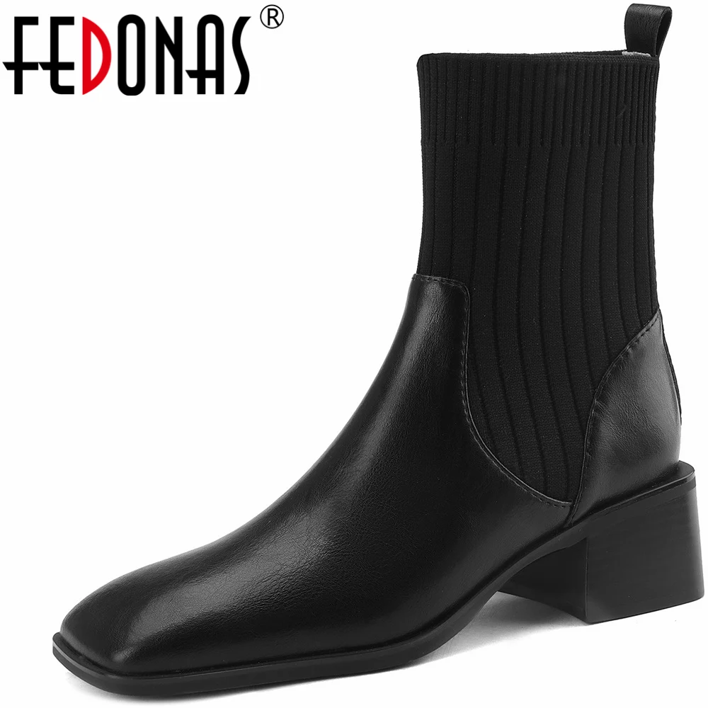 Женские ботинки с квадратным носком FEDONAS, черные короткие ботинки из натуральной кожи на толстых каблуках, простая обувь для офиса на осень и зиму 2023
Женские ботинки с квадратным носком FEDONAS, черные короткие ботинки из натуральной кожи на толстых каблуках, простая обувь для офиса на осень и зиму 2023