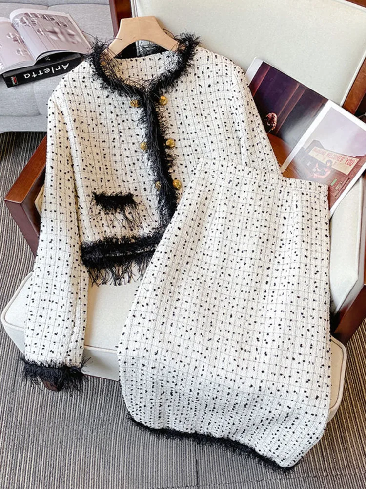 Autumn Winter French Vintage Fragrance Tweed Two Piece Sets Office Ladies Elegant Tassel Coat And Skirt Sets Celebrity Outfits
Autumn Winter French Vintage Fragrance Tweed Two Piece Sets Office Ladies Elegant Tassel Coat And Skirt Sets Celebrity Outfits