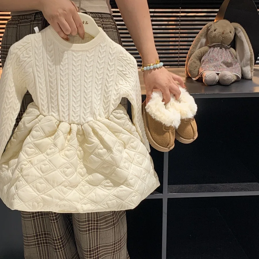 Children's Clothing Sweater Splicing Cotton Clip Dress 2023 Autumn Winter Children's Fashion Versatile Princess Dress
Children's Clothing Sweater Splicing Cotton Clip Dress 2023 Autumn Winter Children's Fashion Versatile Princess Dress