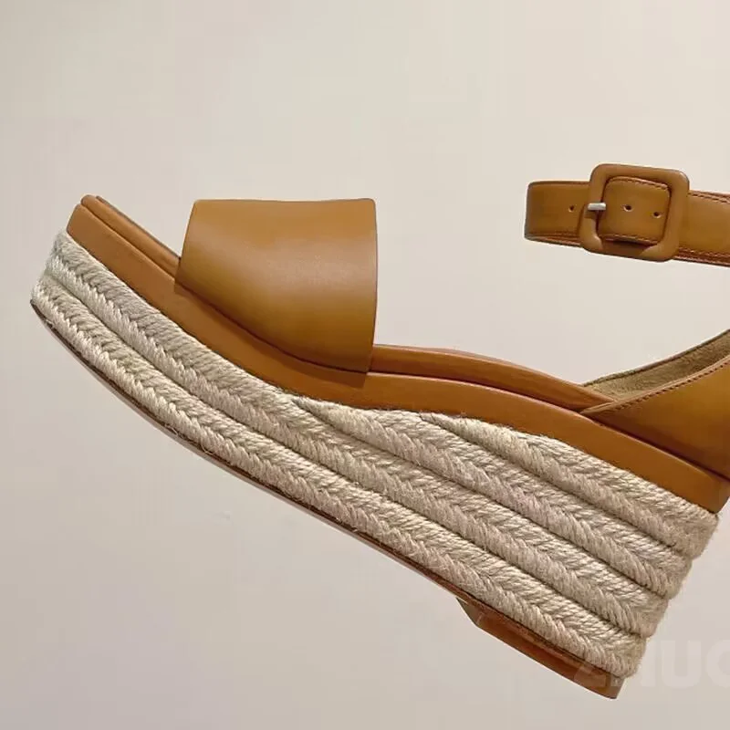 

Female Sandals Summer Walk Show New Genuine Leather Material Grass Weave Platform Design Ladies Shoes Classics Versatile Sandals
