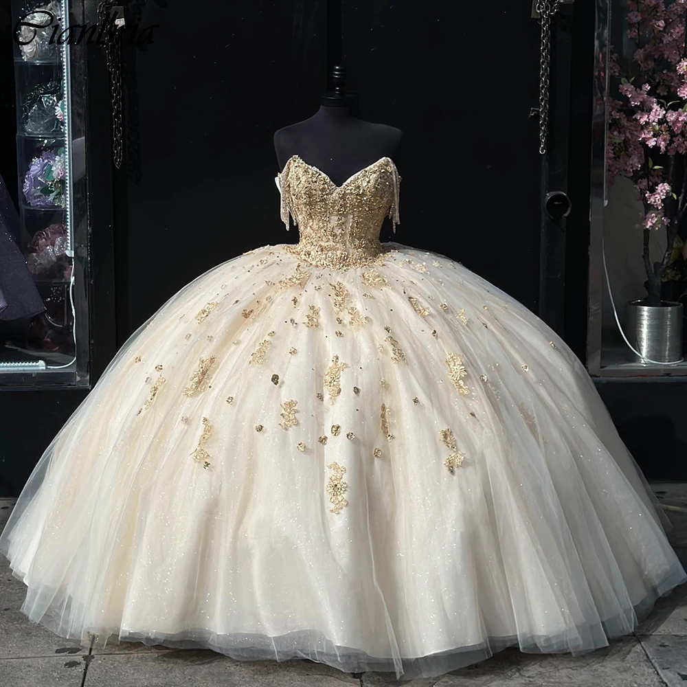 Champagne 3D Flowers Beading Ball Gown Quinceanera Dresses Off The Shoulder Appliques Lace Corset Vestidos De 15 Años
Champagne 3D Flowers Beading Ball Gown Quinceanera Dresses Off The Shoulder Appliques Lace Corset Vestidos De 15 Años