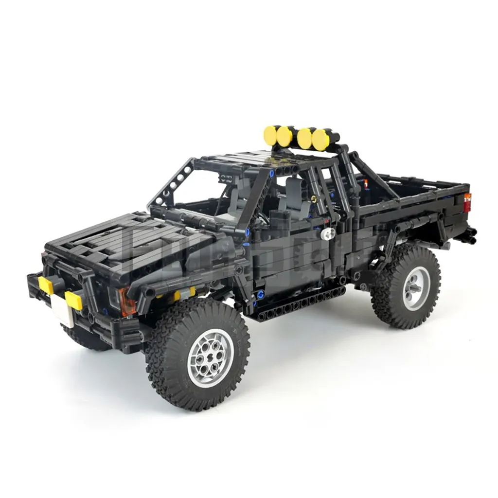 

MOC-43124 Xtra Cab 4×4 Pickup Truck (Hilux) -Back to the Future by RM8 Garage Building Block Model Spliced Toy Puzzle Kids