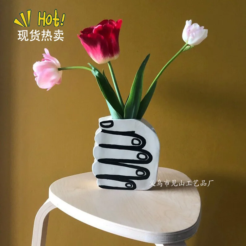 

Cross border new Hand Vase hand shaped vase, beautiful modern decoration, creative home tabletop resin ornaments