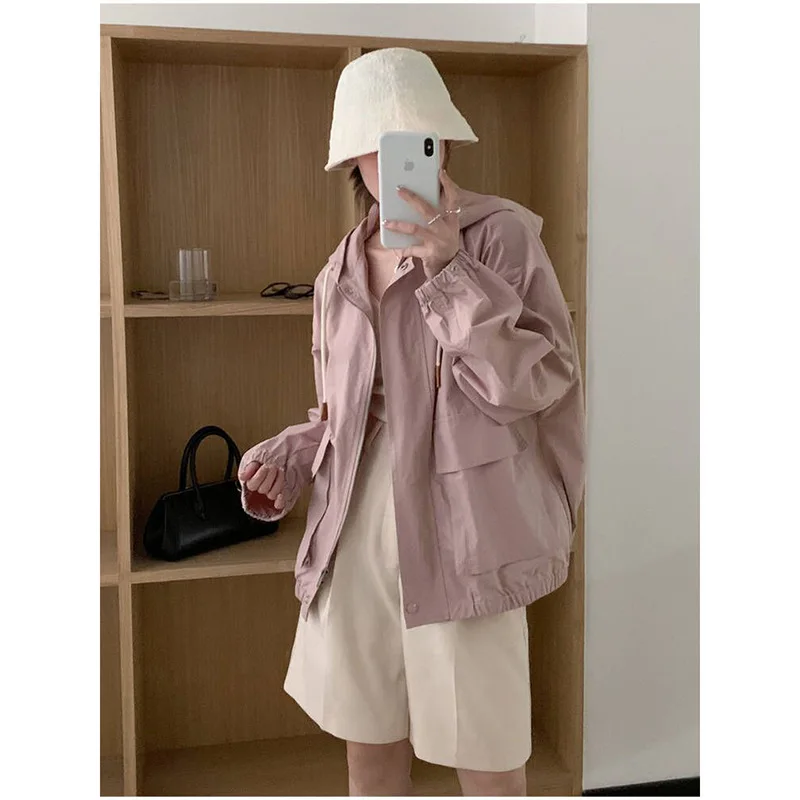 2023 Hooded Short Windbreaker Jacket Women's Korean Style Casual Small Man Outdoor Tooling Style New Tops
2023 Hooded Short Windbreaker Jacket Women's Korean Style Casual Small Man Outdoor Tooling Style New Tops